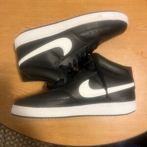 Nike mid top shoes